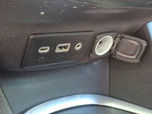 Used 2022 Chevrolet Malibu LT FWD image 24