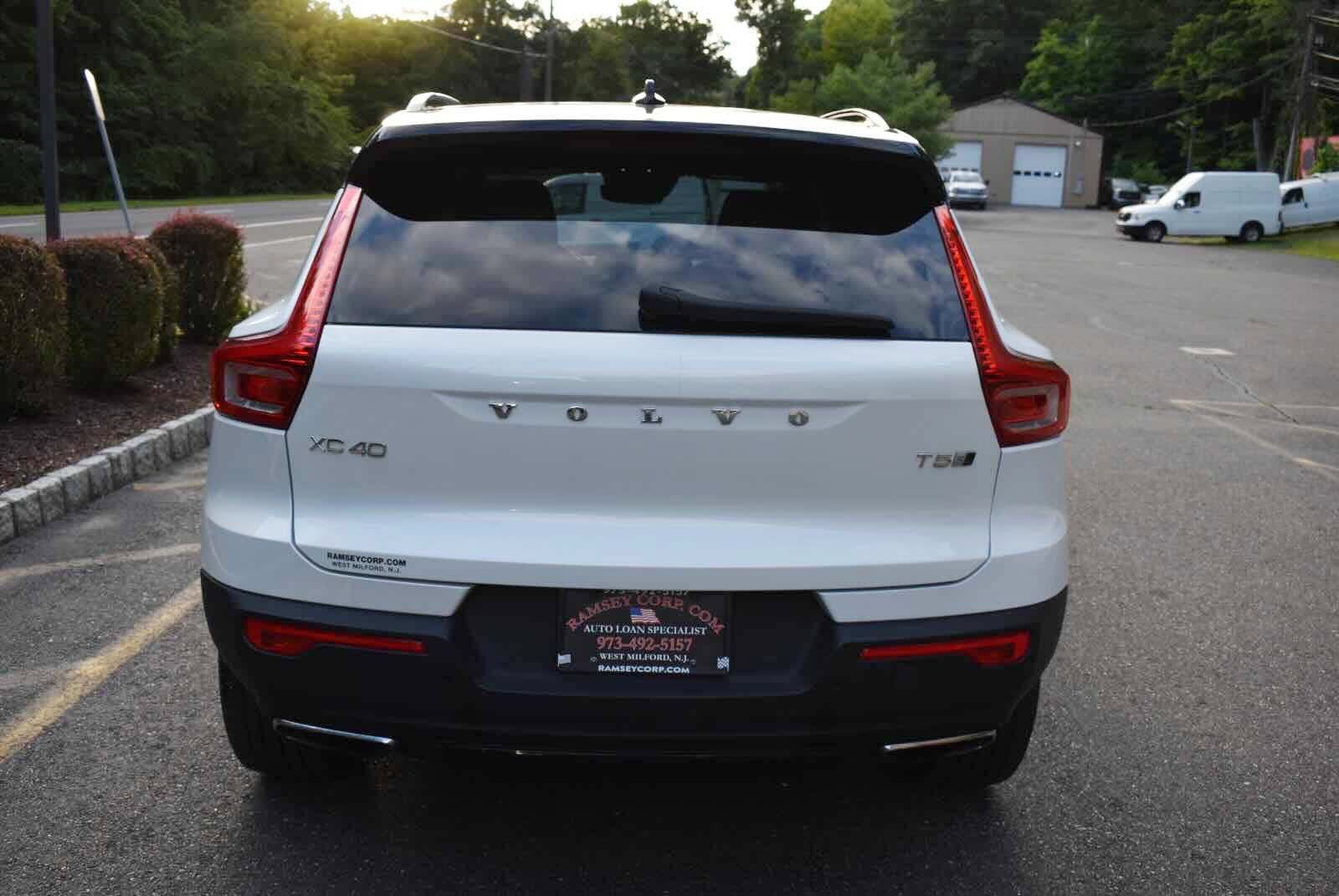 Used 2019 Volvo XC40 T5 R-Design AWD/4WD image 5