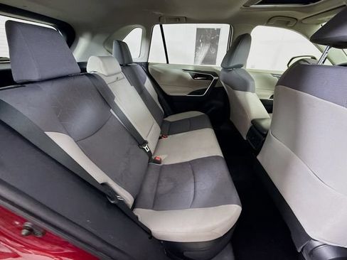 Used 2019 Toyota RAV4 XLE AWD/4WD image 26