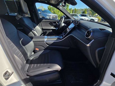 Used 2024 Mercedes-Benz GLC 300 4MATIC image 12