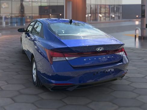 Used 2023 Hyundai Elantra SE image 9
