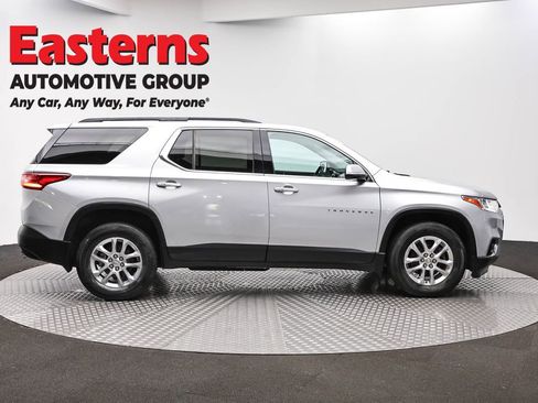 Used 2020 Chevrolet Traverse LT FWD image 4