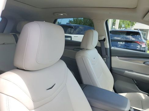 Certified 2024 Cadillac XT5 Premium Luxury w/ Technology Package FWD image 24