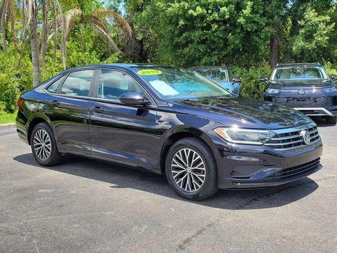 Used 2019 Volkswagen Jetta SEL FWD image 2