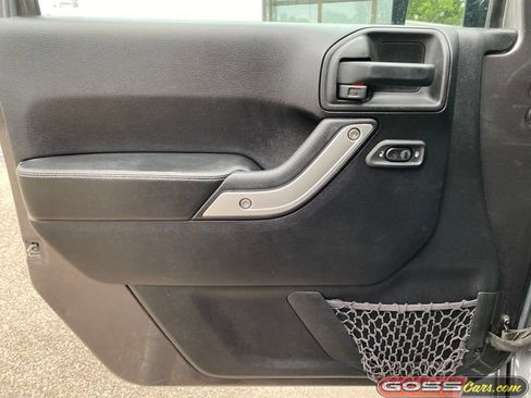 Used 2016 Jeep Wrangler Unlimited Rubicon AWD/4WD image 20