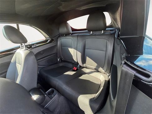 Used 2014 Volkswagen Beetle R-Line image 13