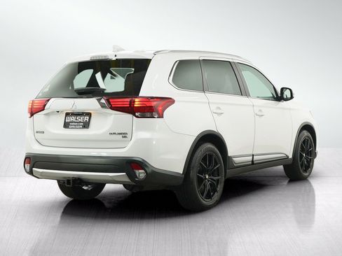 Used 2017 Mitsubishi Outlander SEL AWD/4WD image 5