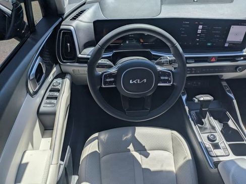 Used 2024 Kia Sorento S w/ Panoramic Sunroof Package image 16