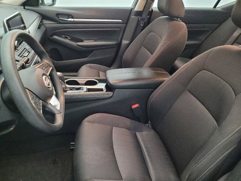 Used 2023 Nissan Altima 2.5 SV image 17