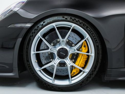 Used 2022 Porsche 911 GT3 image 41