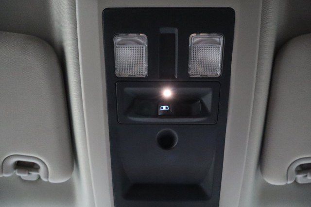 Used 2015 RAM 3500 SLT AWD/4WD image 47
