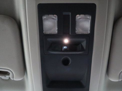 Used 2015 RAM 3500 SLT AWD/4WD image 47