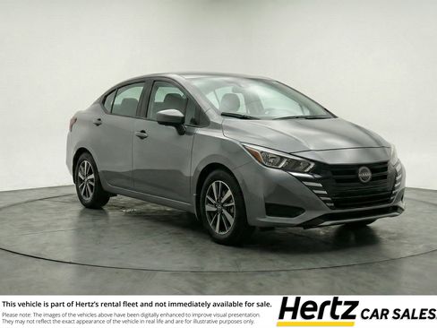 Used 2025 Nissan Versa SV image 1