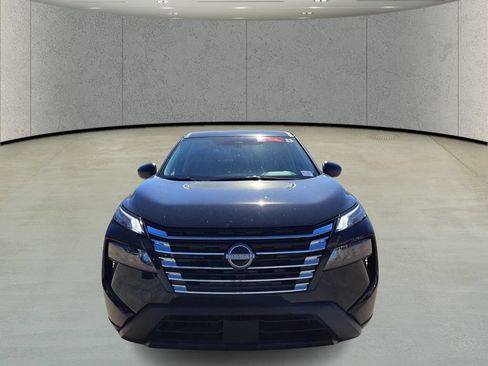 Used 2026 Nissan Rogue S FWD image 2