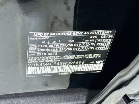 Certified 2025 Mercedes-Benz GLB 250 image 35