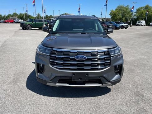 New 2026 Ford Explorer Active w/ Active Comfort Package AWD/4WD image 3
