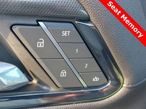 Used 2022 GMC Sierra 1500 AT4 w/ AT4 Preferred Package image 18