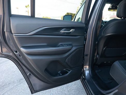 New 2026 Jeep Grand Cherokee Laredo RWD image 31