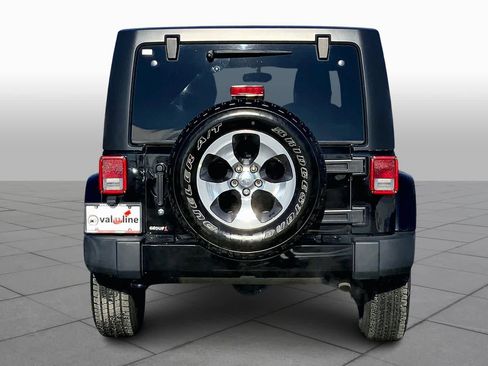 Used 2017 Jeep Wrangler Unlimited Sahara w/ Connectivity Group image 5