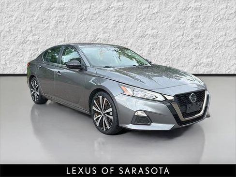 Used 2022 Nissan Altima 2.5 SR FWD image 1