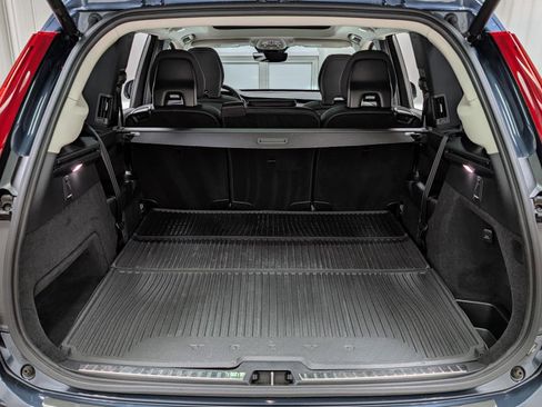 Used 2024 Volvo XC90 B5 Plus w/ Protection Package Premier image 23