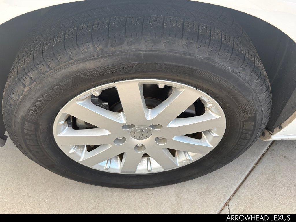 Used 2016 Chrysler Town & Country Touring FWD image 6