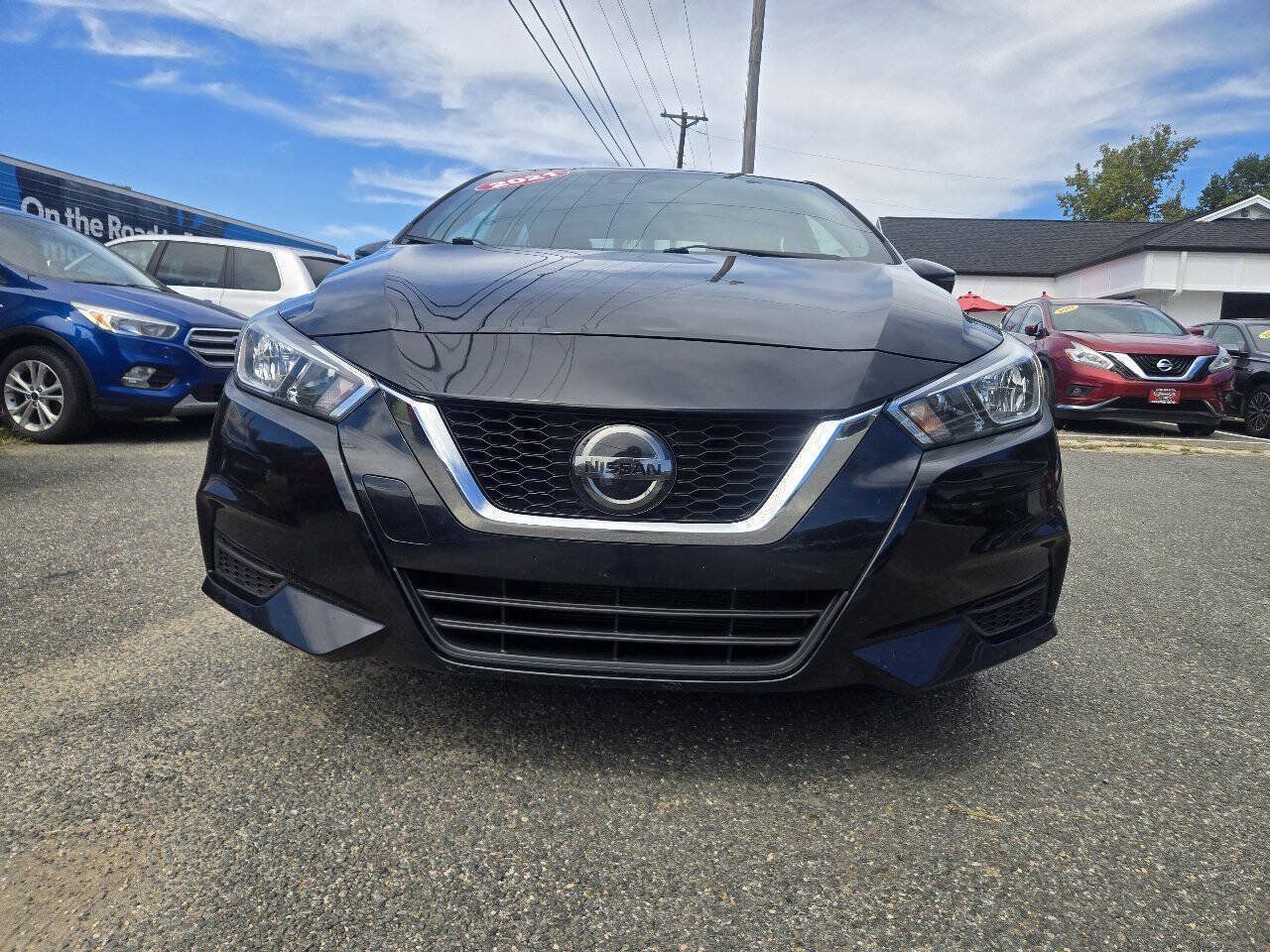 Used 2021 Nissan Versa SV FWD image 4