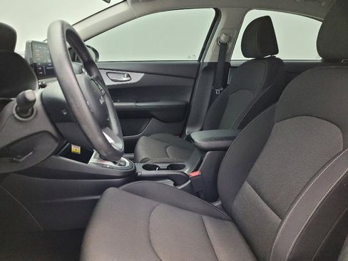 Used 2022 Kia Forte LXS image 17