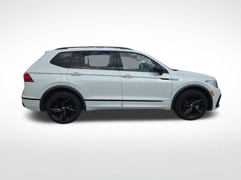 Used 2023 Volkswagen Tiguan SE R-Line AWD/4WD image 2