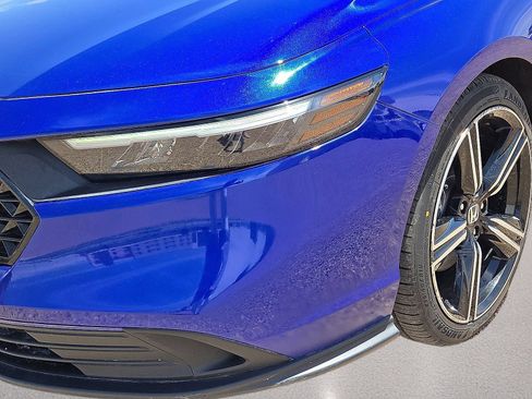 Used 2024 Honda Accord Sport image 9