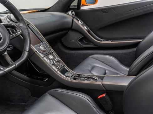 Used 2014 McLaren MP4-12C Spider RWD image 65