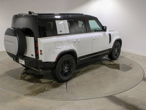 Used 2022 Land Rover Defender 110 X-Dynamic SE AWD/4WD image 5