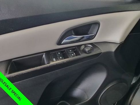 Used 2014 Chevrolet Cruze LT image 26