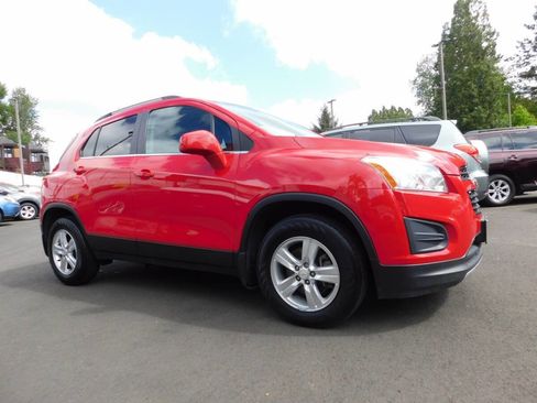 Used 2015 Chevrolet Trax LT w/ LPO, Protection Package AWD/4WD image 1