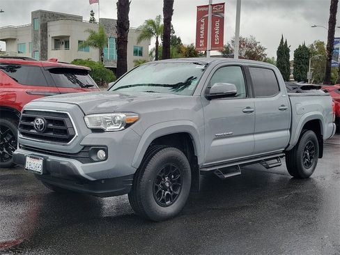 Used 2021 Toyota Tacoma SR5 w/ Technology Package image 26