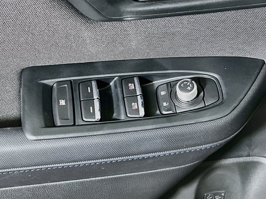 Certified 2025 Subaru Forester Premium AWD/4WD image 16
