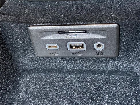 Used 2023 Chevrolet Corvette Stingray Premium Conv w/ Z51 Performance Package image 28