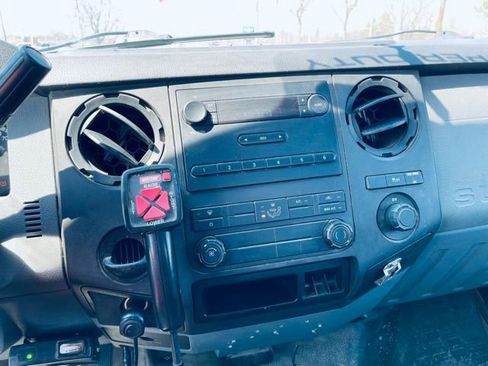 Used 2011 Ford F250 XL w/ Snow Plow Prep Pkg image 22