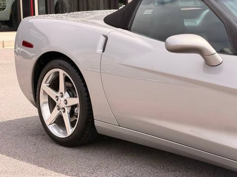Used 2005 Chevrolet Corvette Convertible w/ Preferred Equipment Group RWD image 5