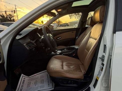 Used 2010 BMW 528i xDrive Sedan image 12