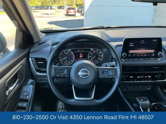Used 2024 Nissan Rogue SV FWD image 17