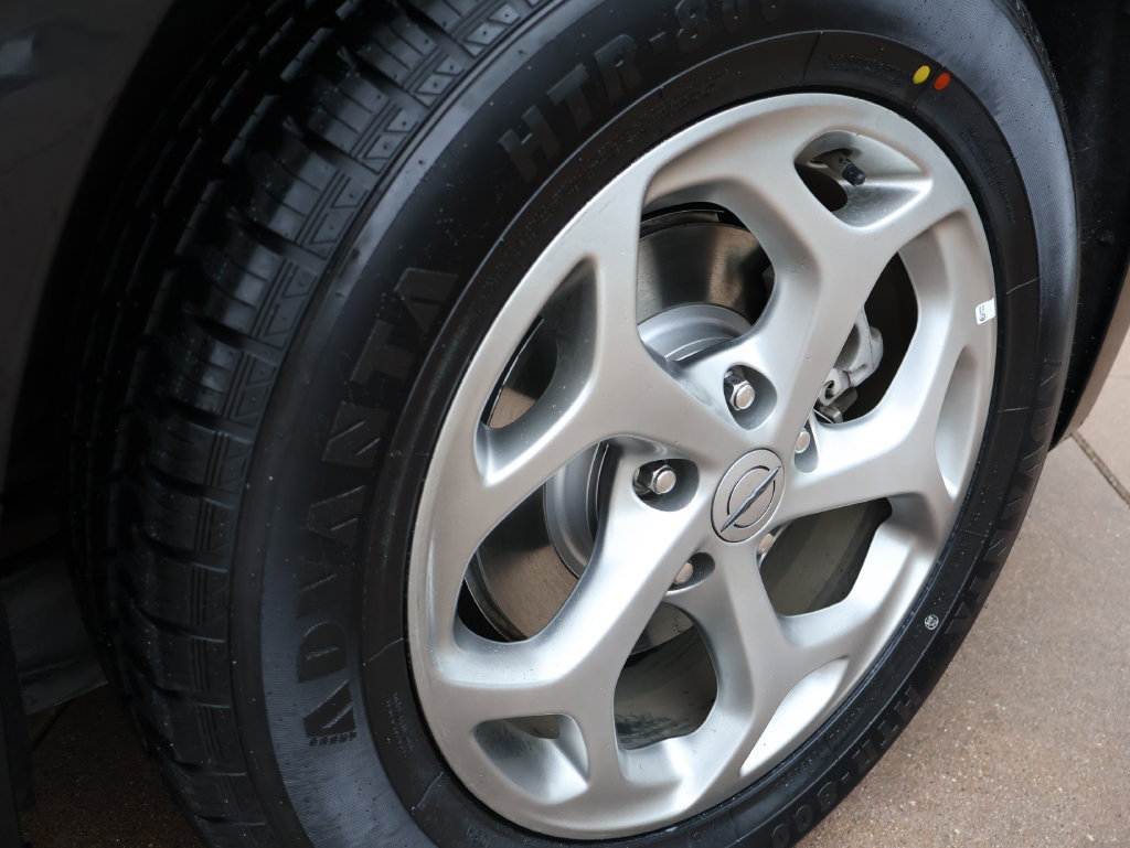 Used 2023 Chrysler Pacifica Limited FWD image 34