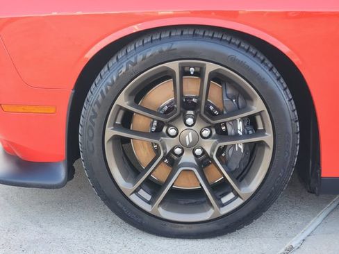 Used 2022 Dodge Challenger R/T Scat Pack w/ Dynamics Package RWD image 17