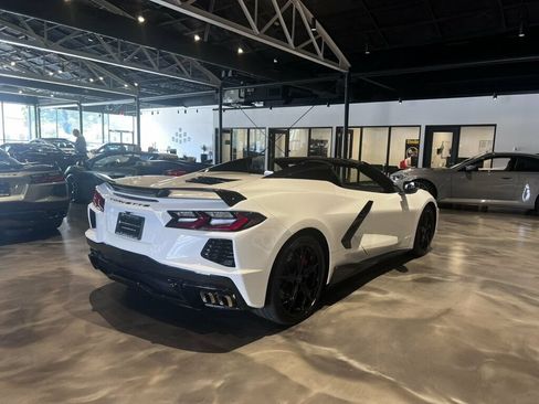 Used 2021 Chevrolet Corvette Stingray Premium Conv w/ Z51 Performance Package RWD image 7