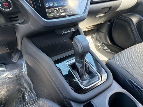 Certified 2025 Subaru Forester Premium AWD/4WD image 19