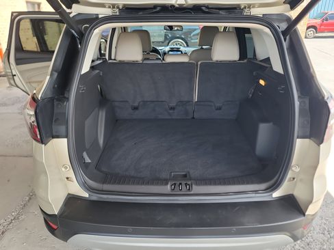Used 2017 Ford Escape Titanium AWD/4WD image 19