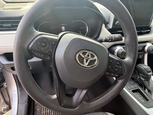 Used 2023 Toyota RAV4 XLE FWD image 16