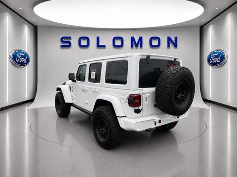 Used 2021 Jeep Wrangler Unlimited Sahara AWD/4WD image 7