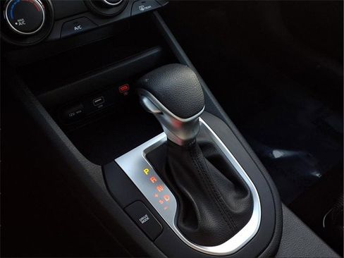 Used 2024 Kia Forte LXS w/ LXS Technology Package image 6