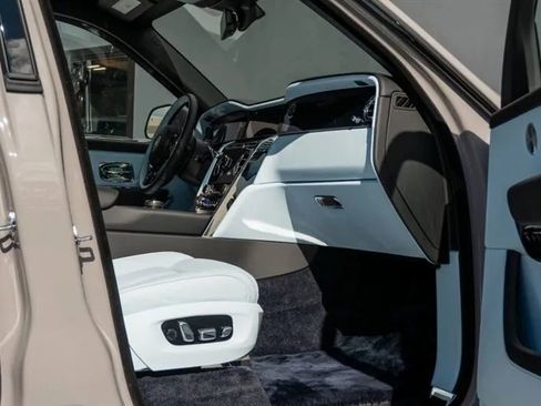 Used 2026 Rolls-Royce Cullinan image 26